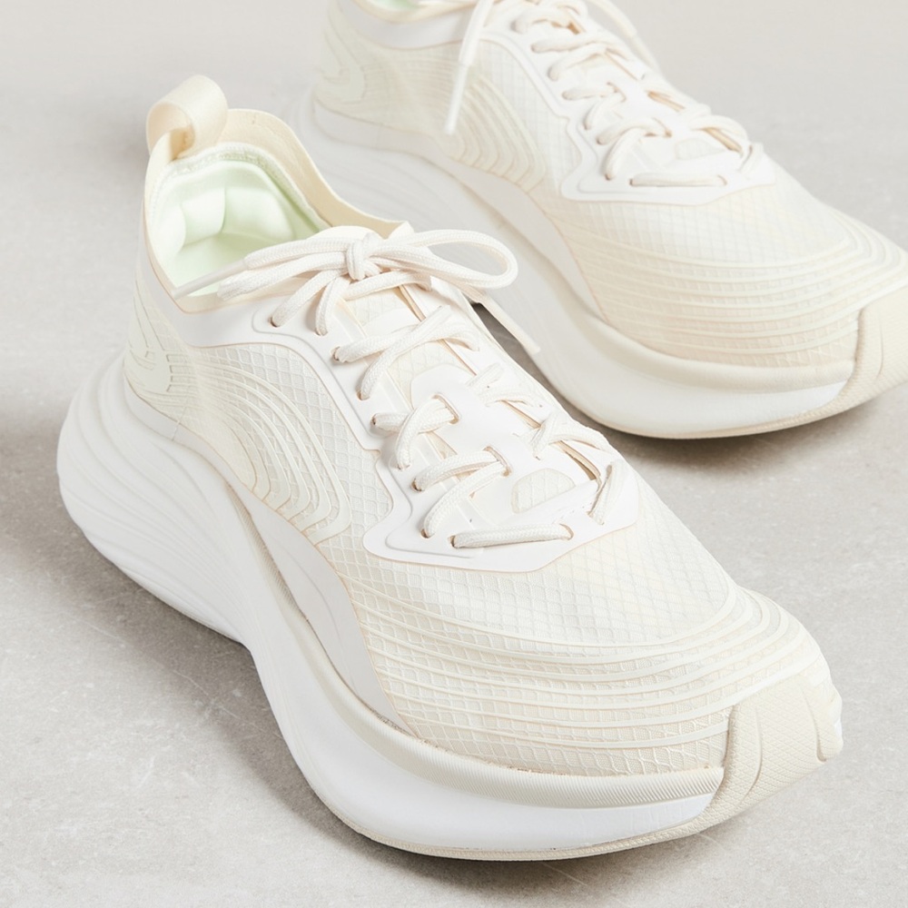 APL Streamline Sneakers